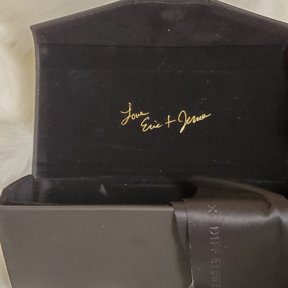 DIFF sunglass case - Picture 2 of 2